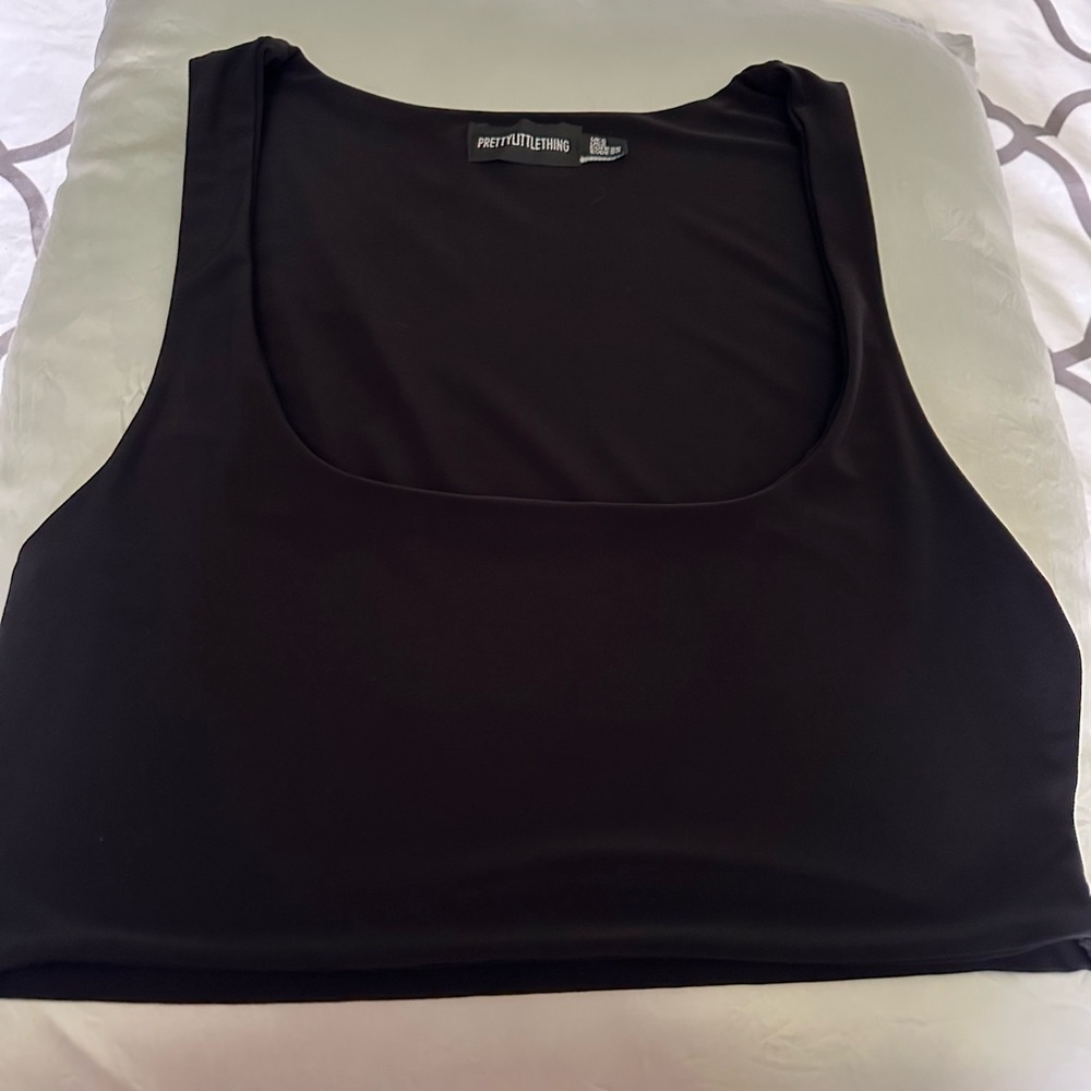 PRETTYLITTLETHING WOMEN CROP TOP , BLACK , UNUSED